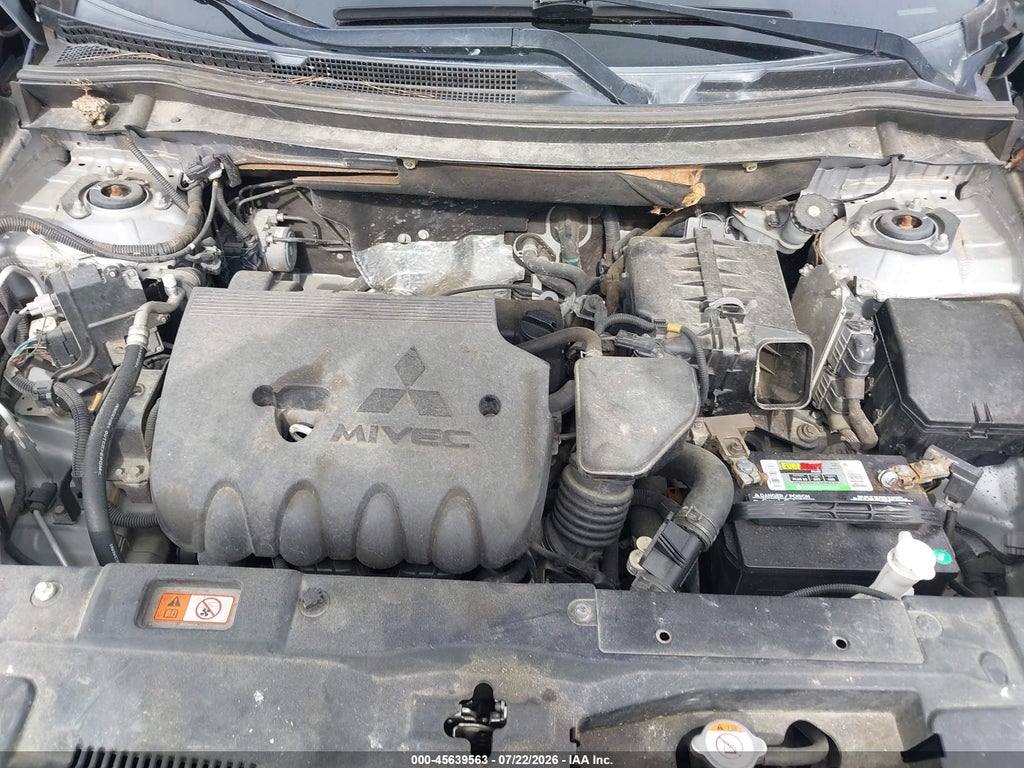 2016 Mitsubishi Outlander SE photo 10