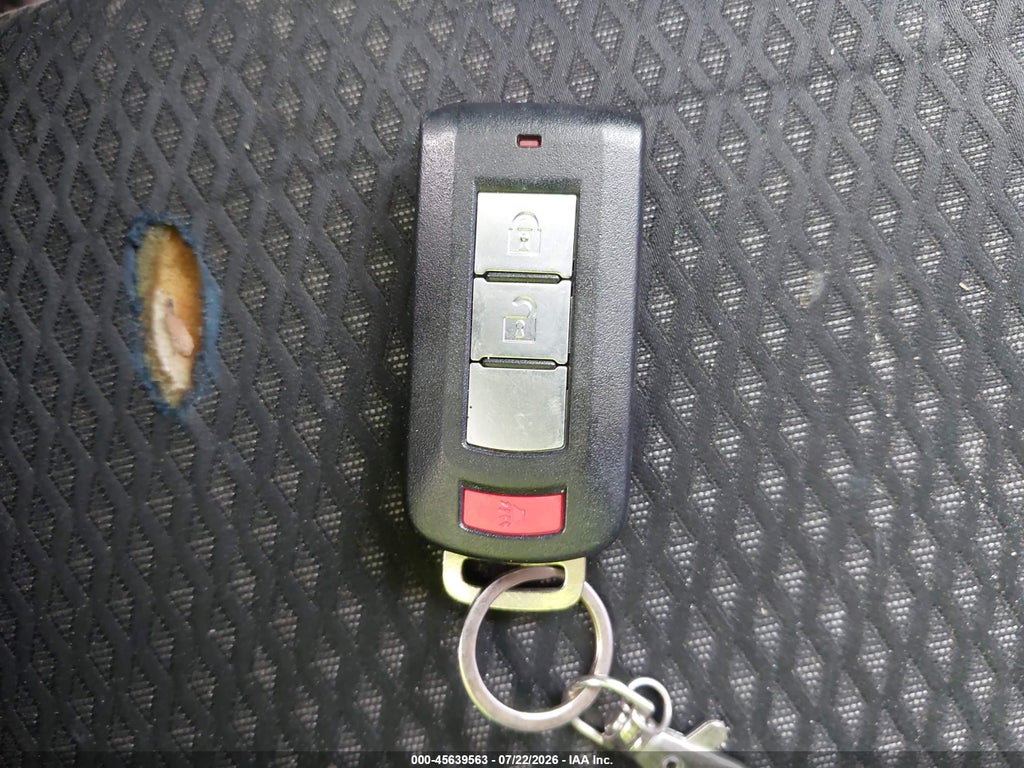 2016 Mitsubishi Outlander SE photo 11