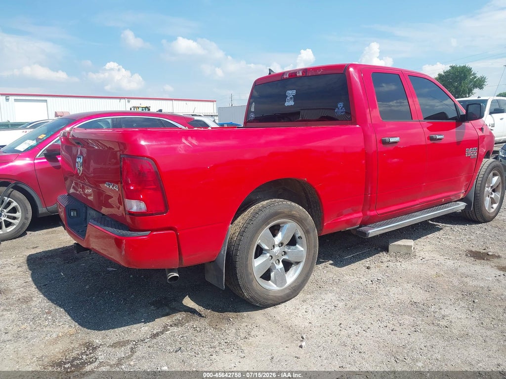 2019 Ram 1500 Classic Express 4X4 6'4 Box photo 4