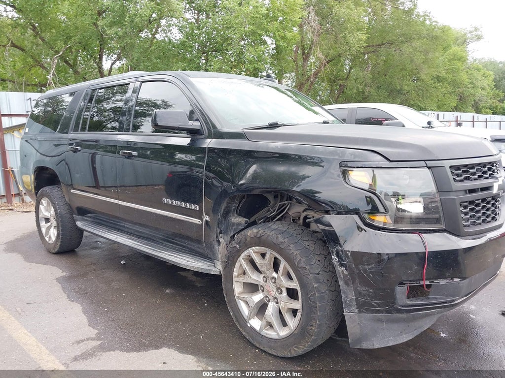 2016 Chevrolet Suburban LT photo 6