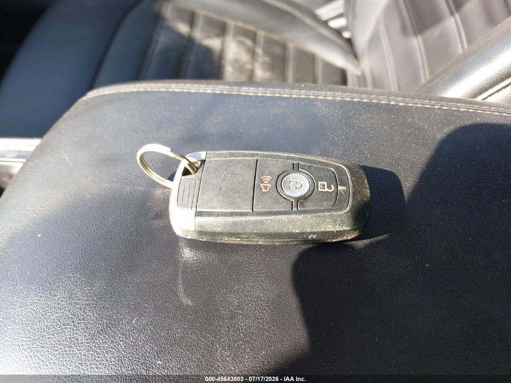 2019 Ford Edge SEL photo 11