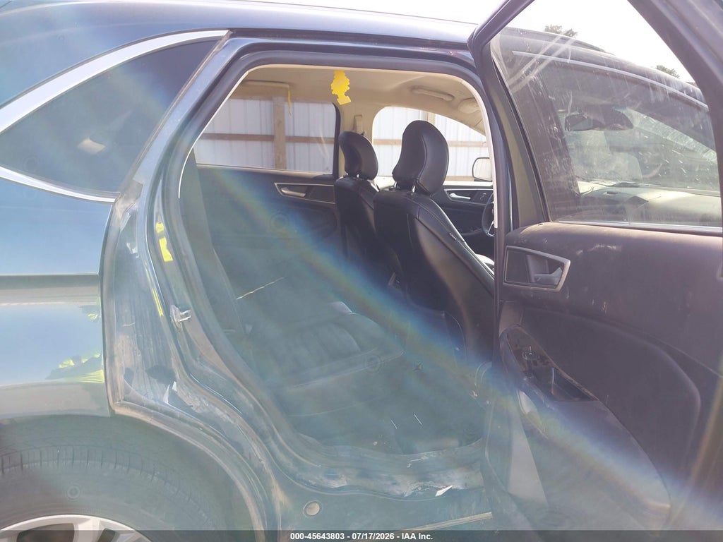 2019 Ford Edge SEL photo 8