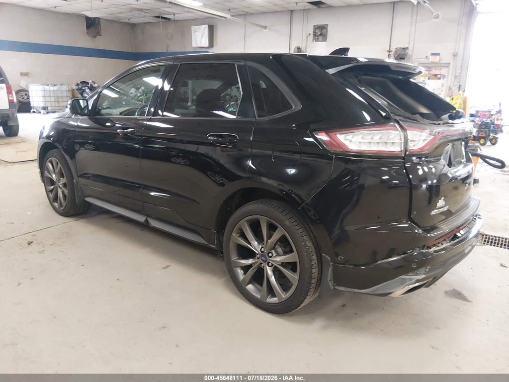 2016 Ford Edge Sport photo 3