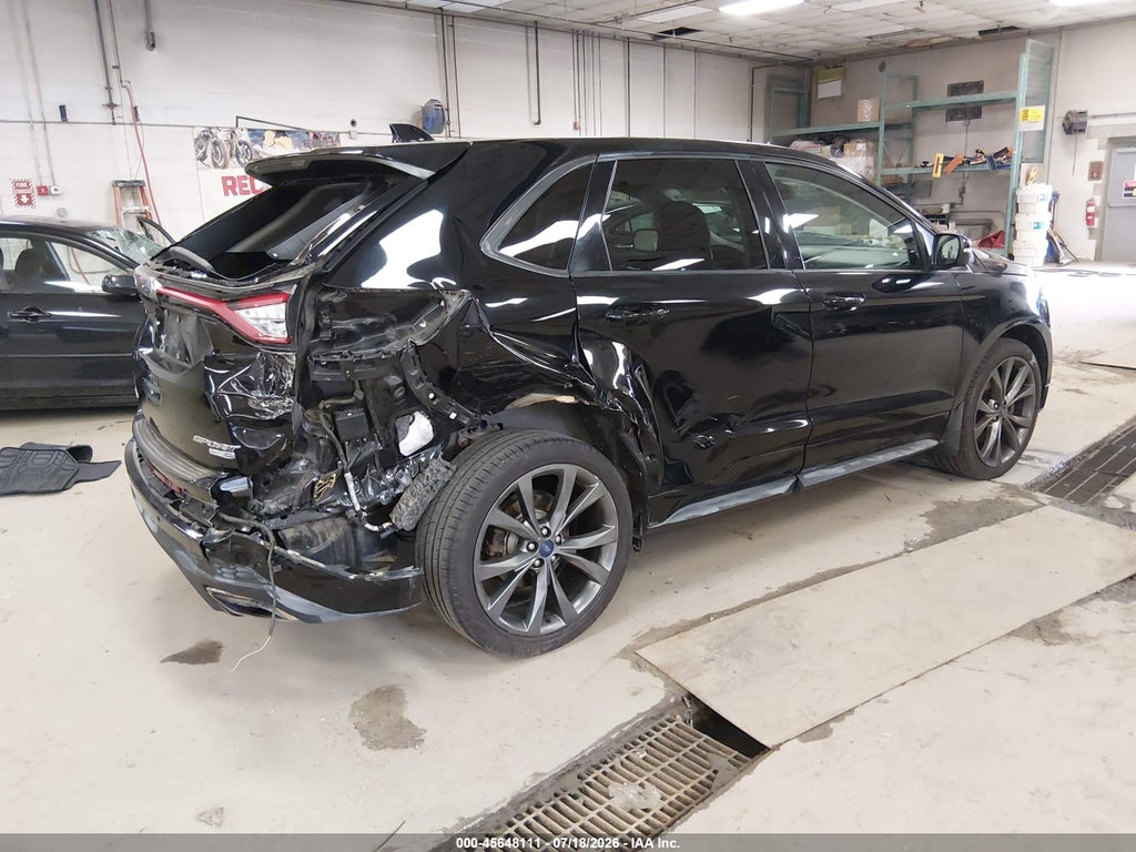 2016 Ford Edge Sport photo 4