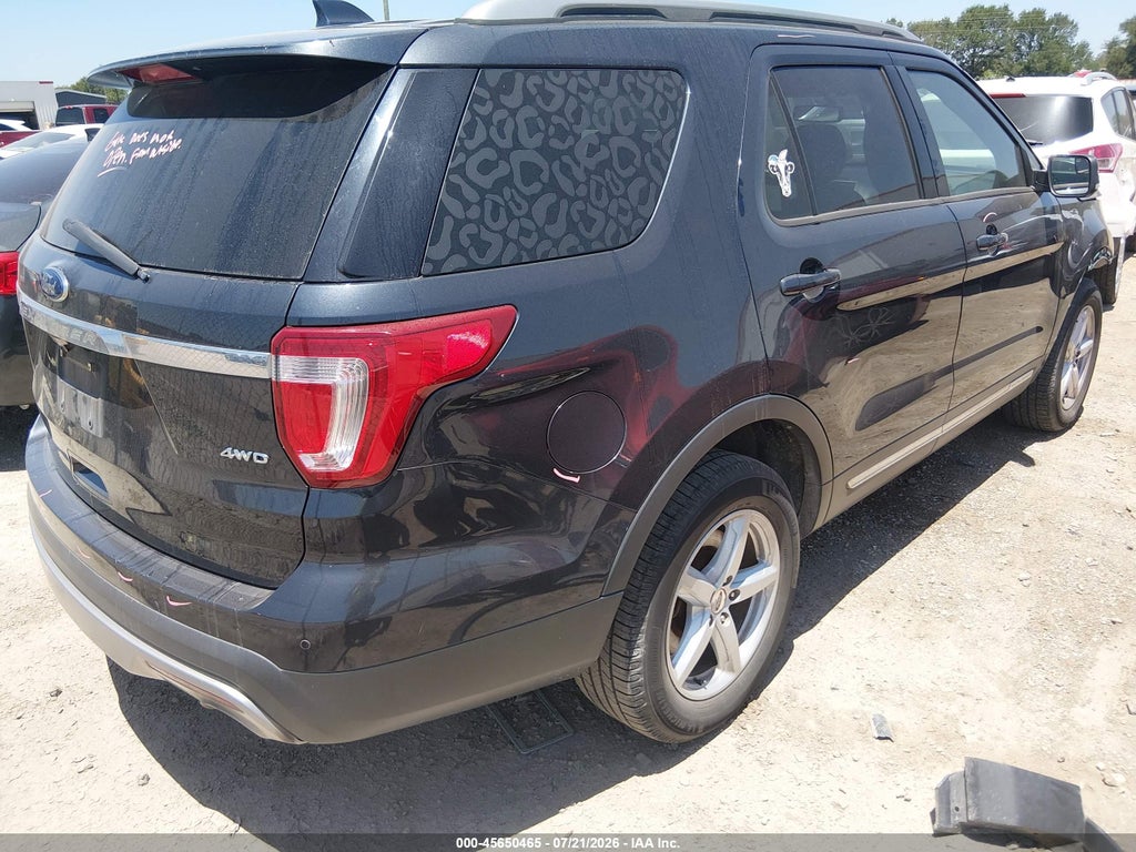 2017 Ford Explorer XLT photo 4