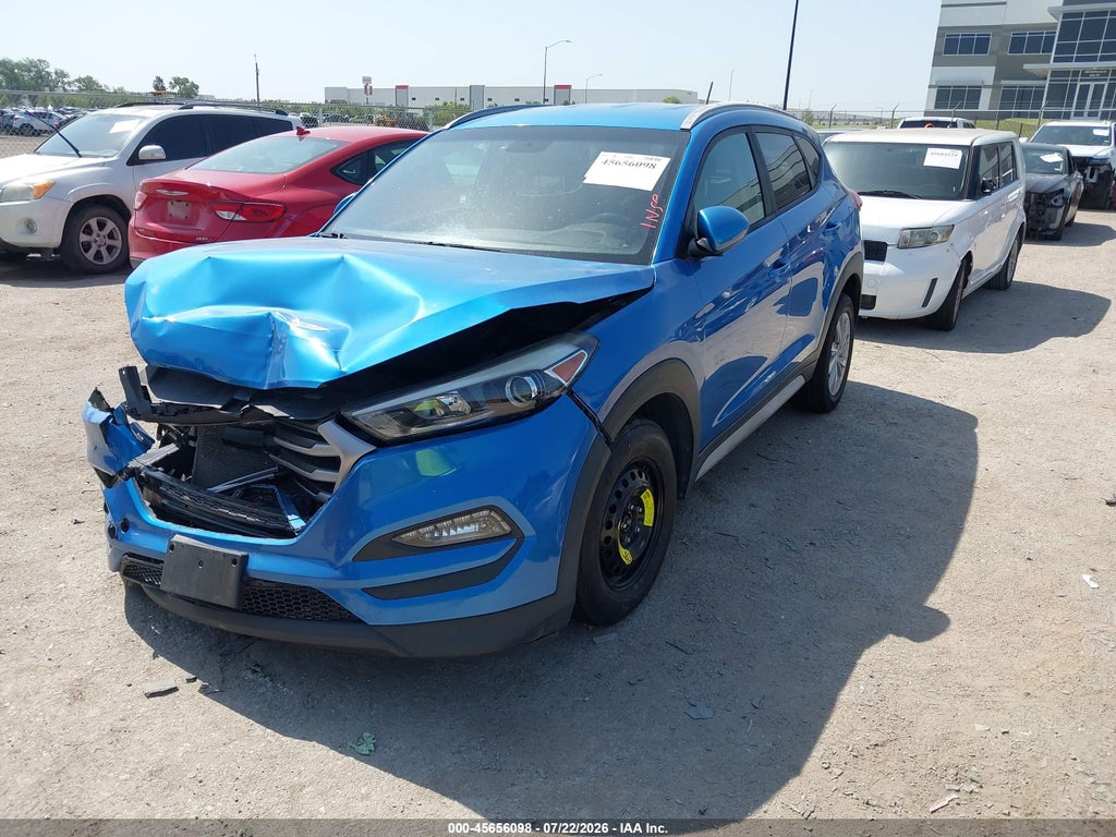 2017 Hyundai Tucson SE photo 2