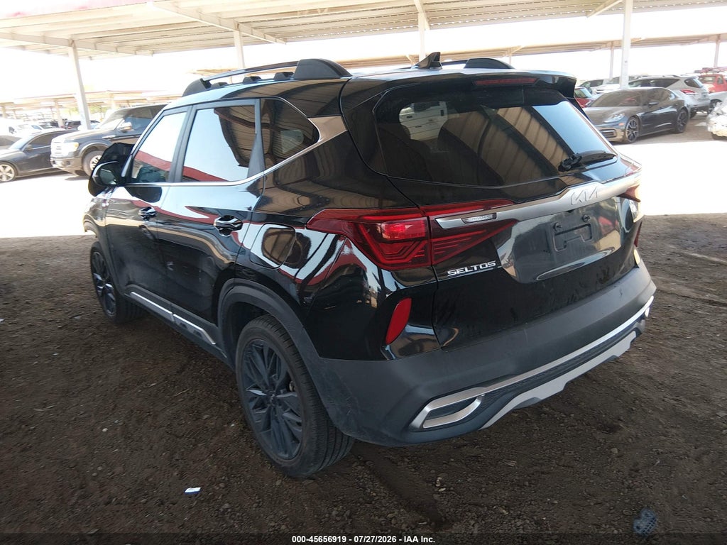 2022 Kia Seltos Nightfall Edition photo 3