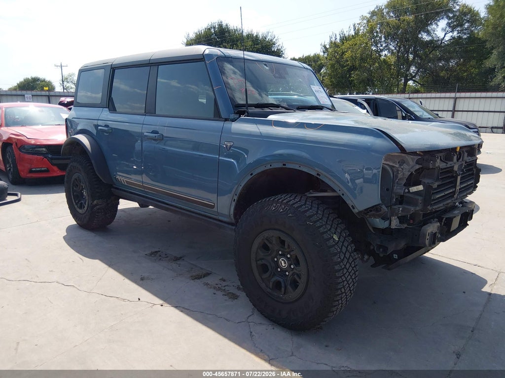 2021 Ford Bronco First Edition photo 1