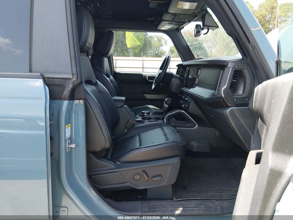 2021 Ford Bronco First Edition photo 5