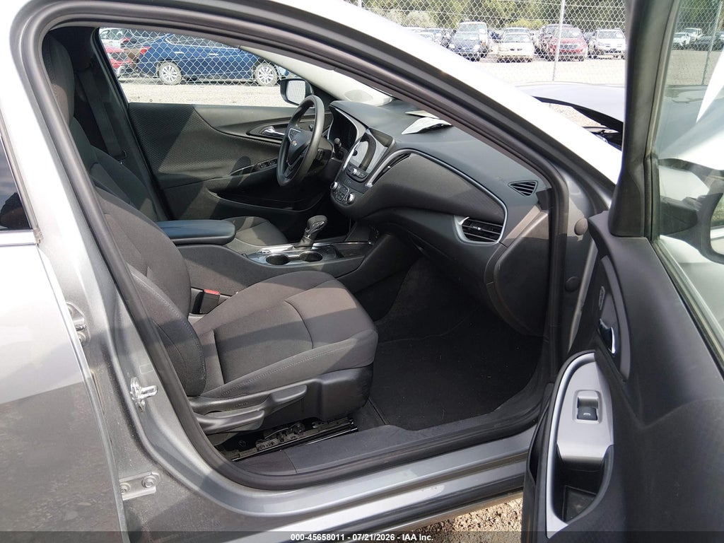 2023 Chevrolet Malibu FWD 1LT photo 5