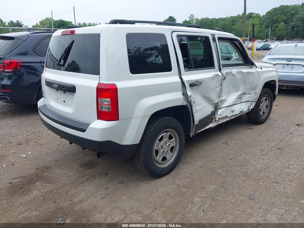 2014 Jeep Patriot Sport photo 4