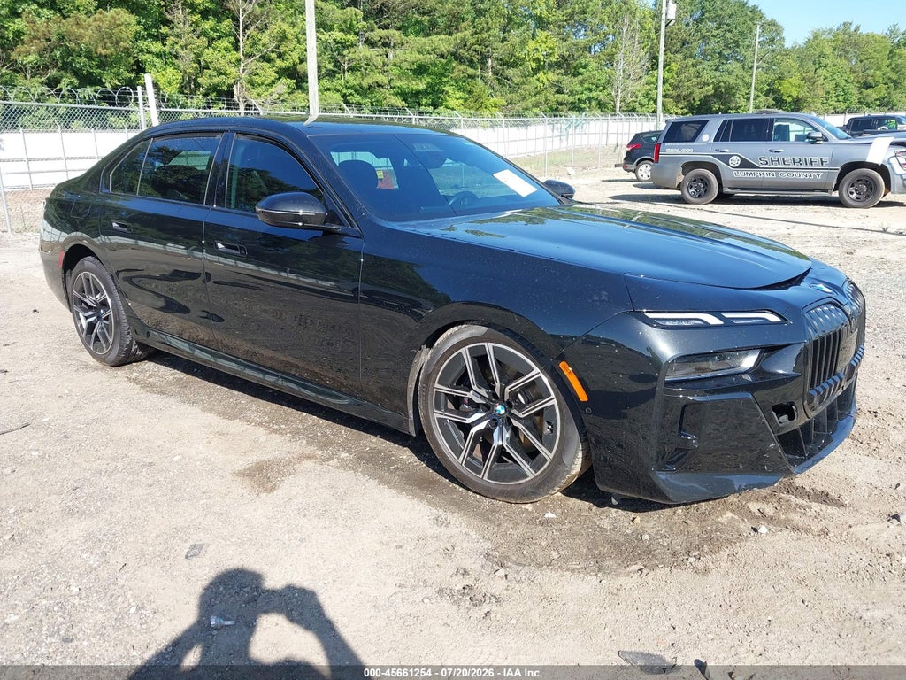 2023 BMW 740