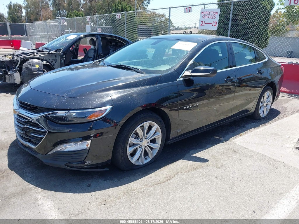 2022 Chevrolet Malibu FWD LT photo 2