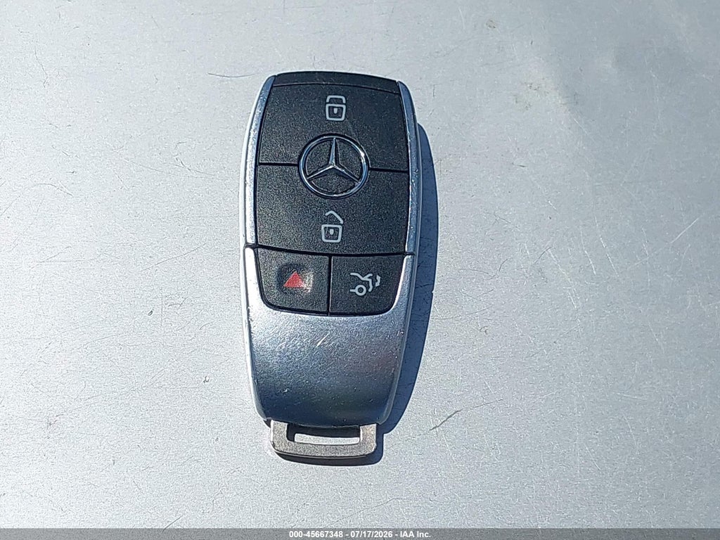 2022 Mercedes-Benz GLB 250 photo 11
