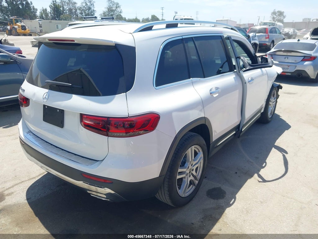 2022 Mercedes-Benz GLB 250 photo 4
