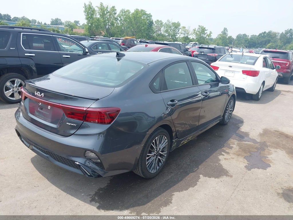 2024 Kia Forte GT-Line photo 4
