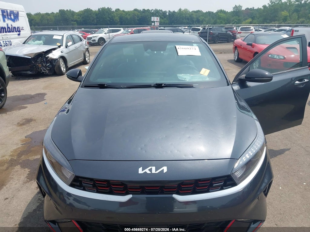 2024 Kia Forte GT-Line photo 6