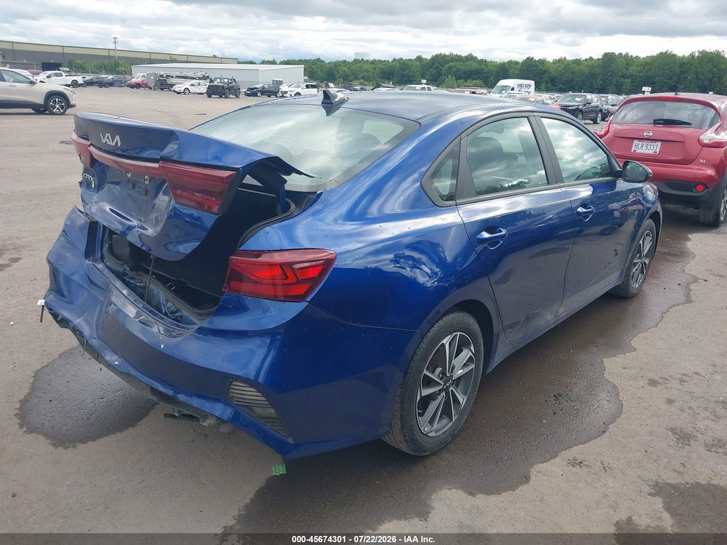 2022 Kia Forte LXS photo 4
