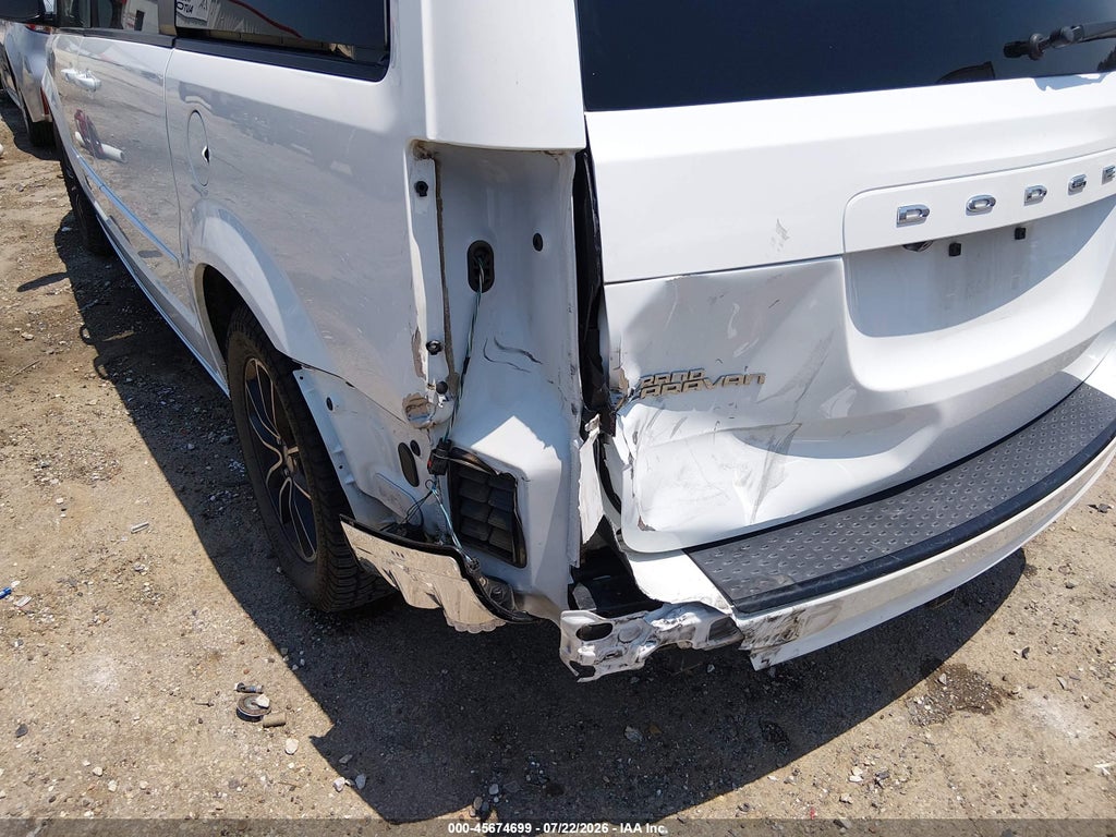 2016 Dodge Grand Caravan SXT photo 6