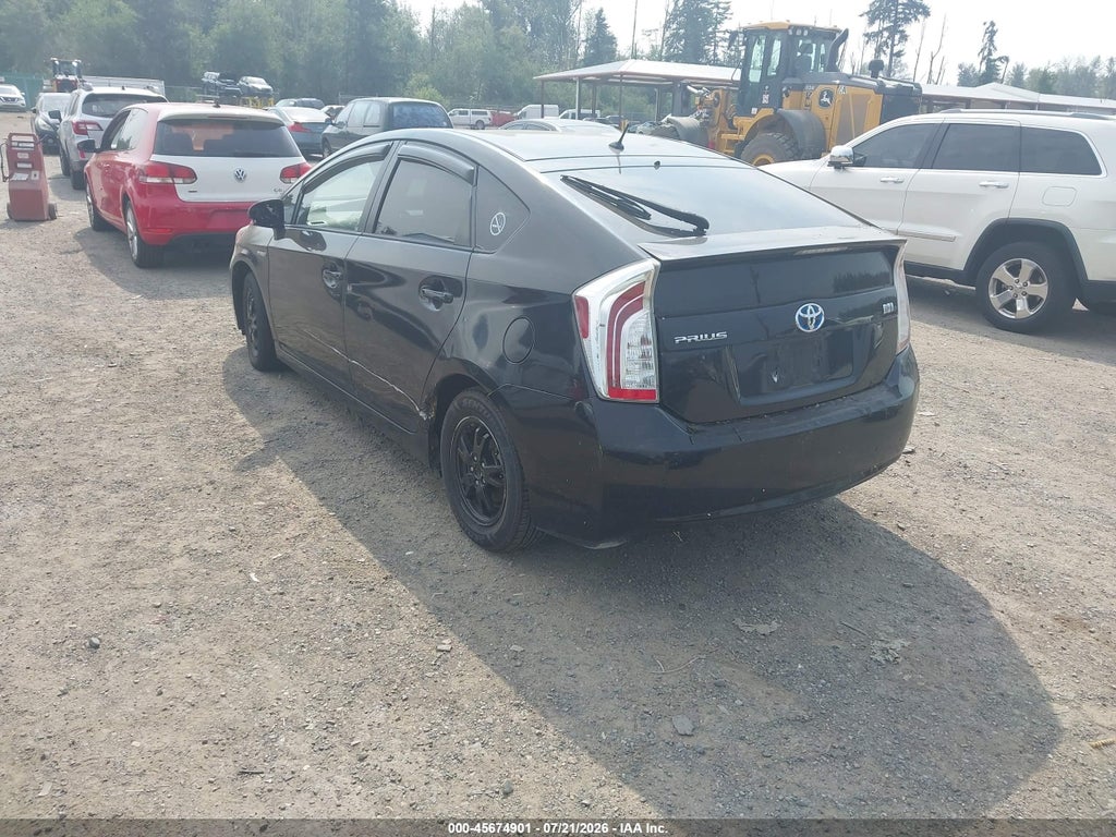 2014 Toyota Prius TWO photo 3