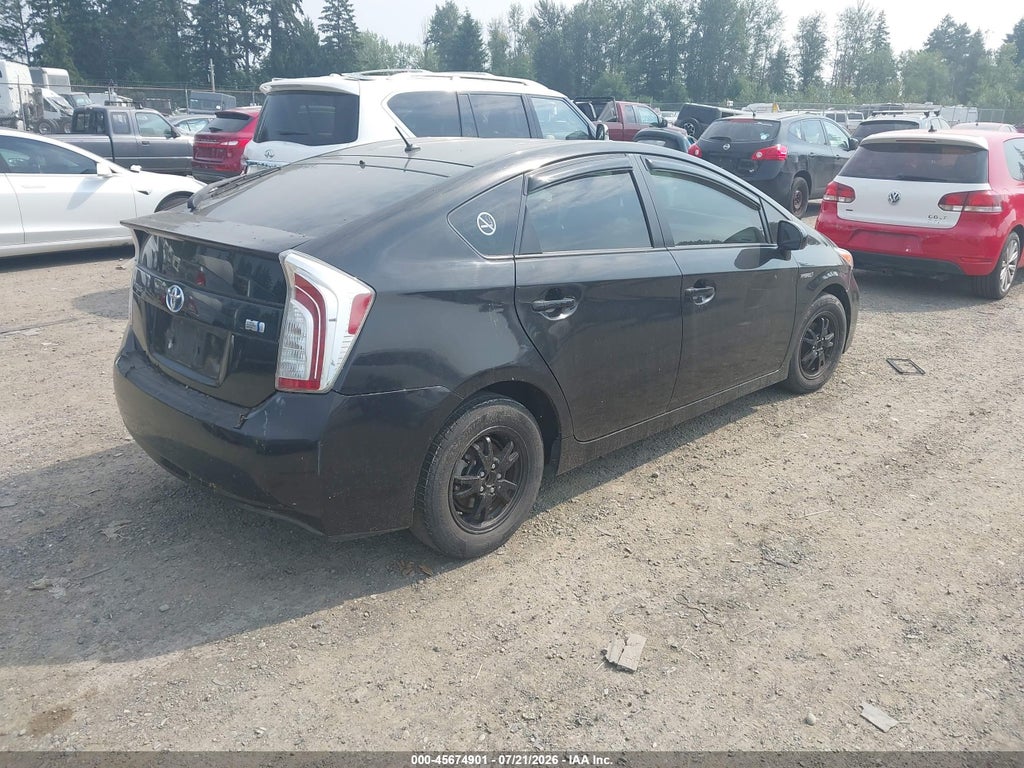 2014 Toyota Prius TWO photo 4