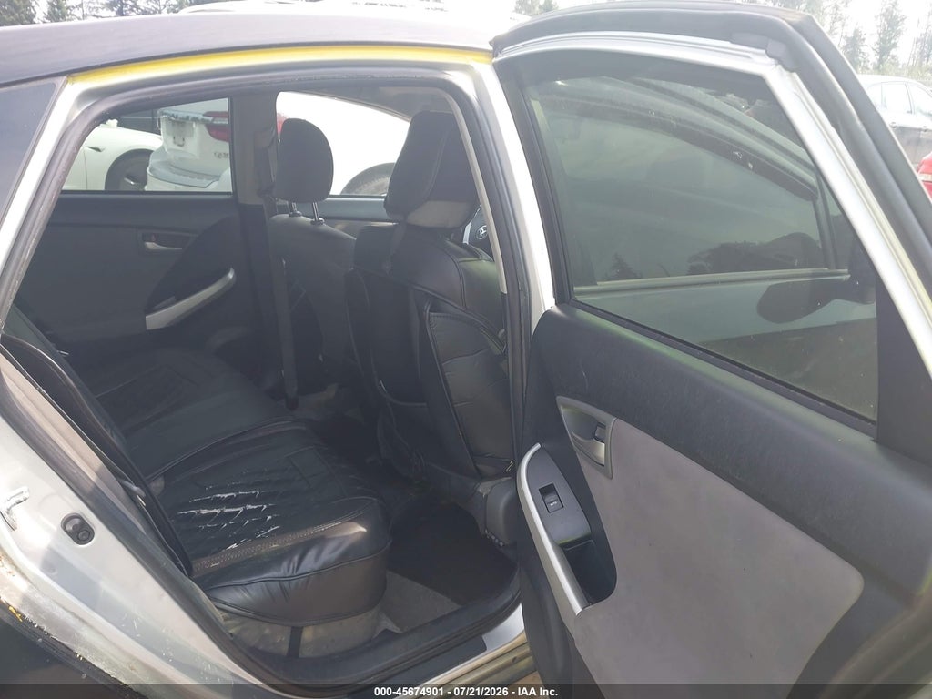 2014 Toyota Prius TWO photo 8