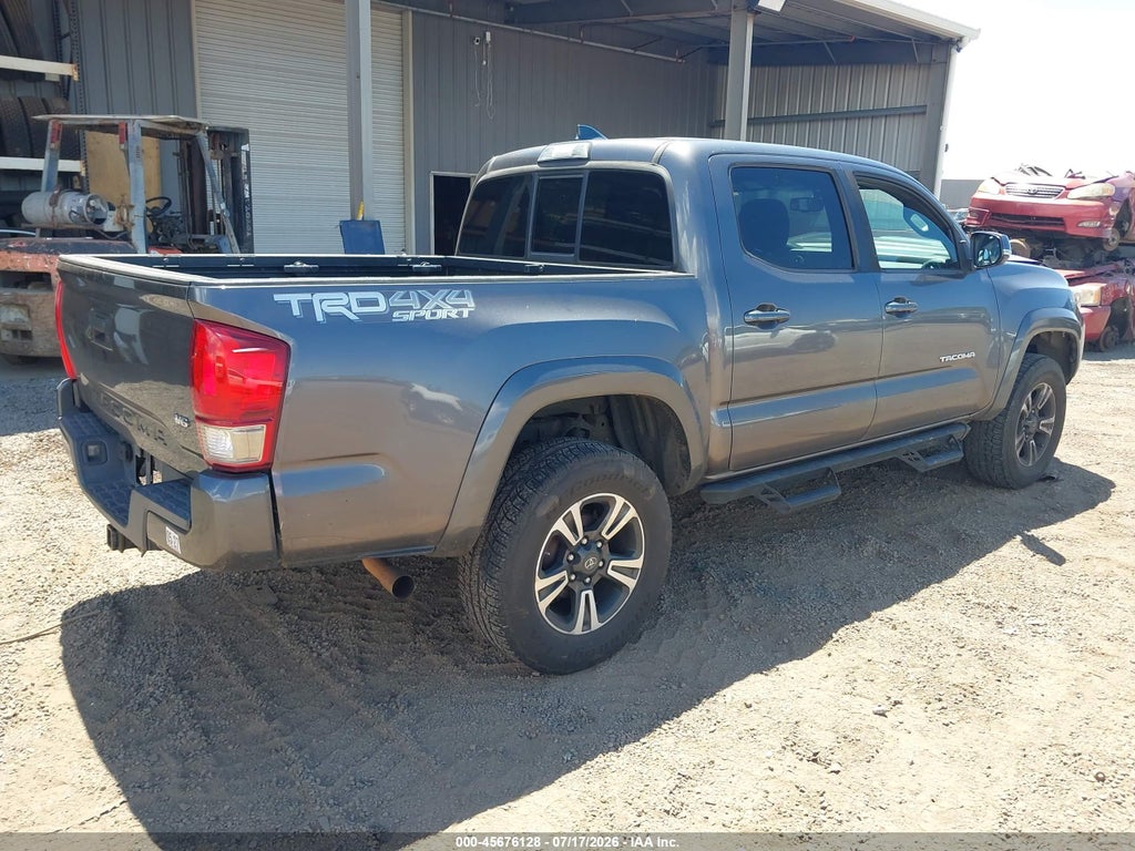 2016 Toyota Tacoma photo 4