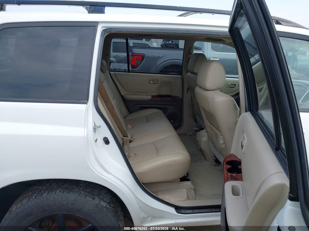 2005 Toyota Highlander Limited V6 photo 8