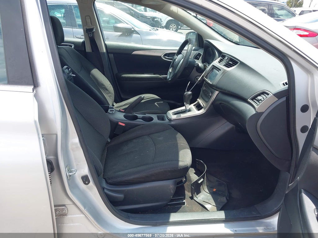 2013 Nissan Sentra S photo 5