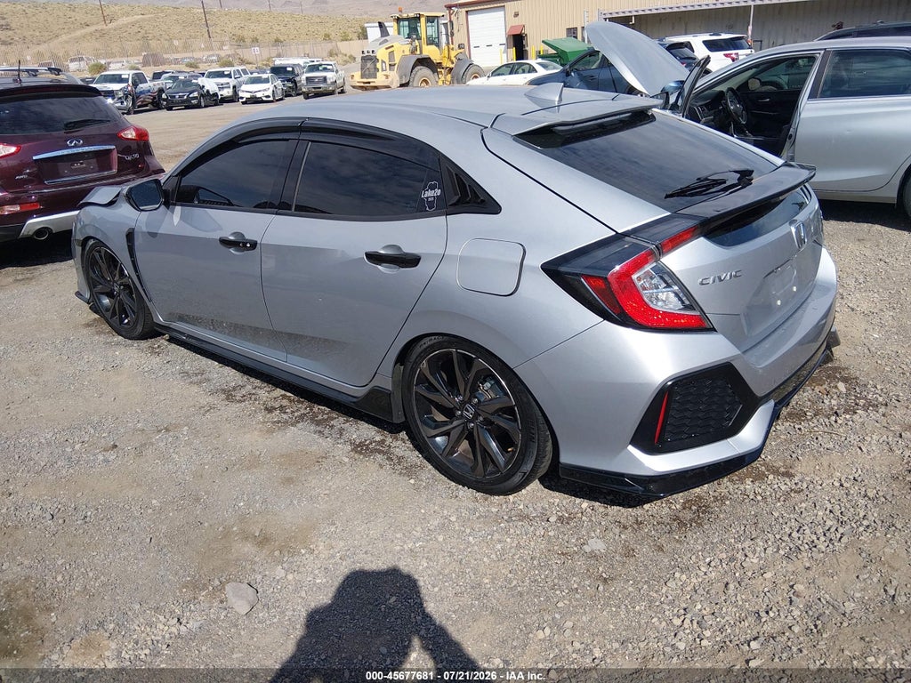 2019 Honda Civic Sport Touring photo 3