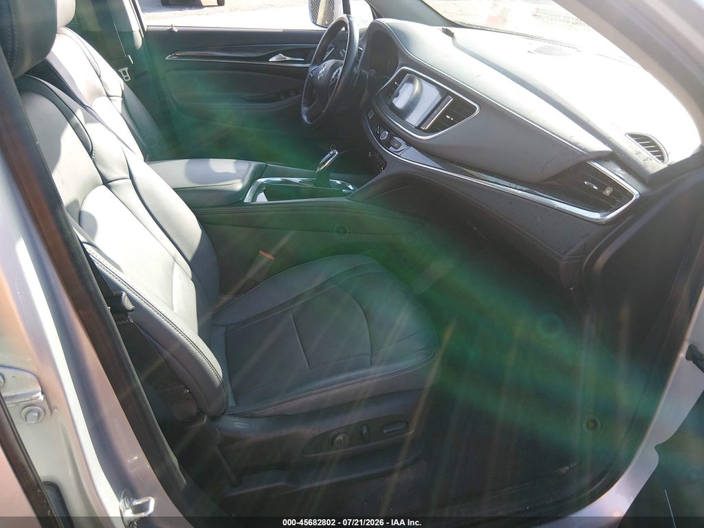 2020 Buick Enclave FWD Essence photo 5