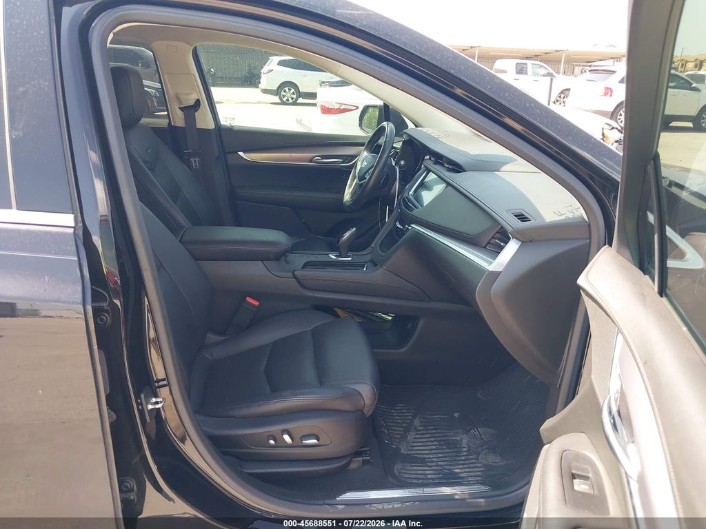 2018 Cadillac XT5 Premium Luxury photo 5