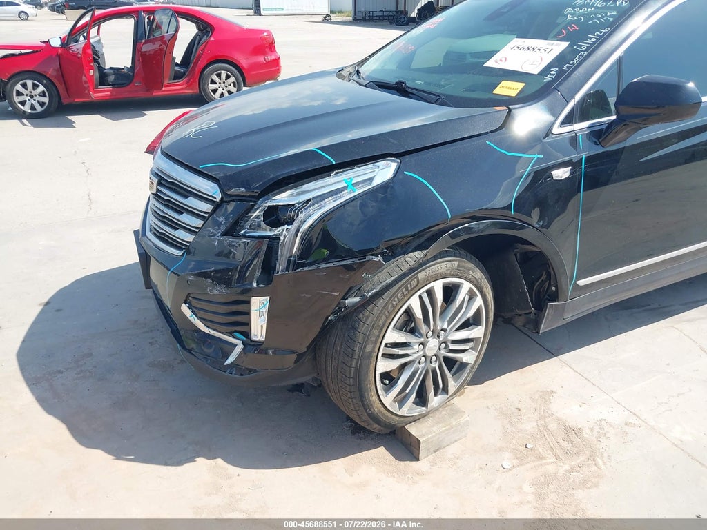 2018 Cadillac XT5 Premium Luxury photo 6