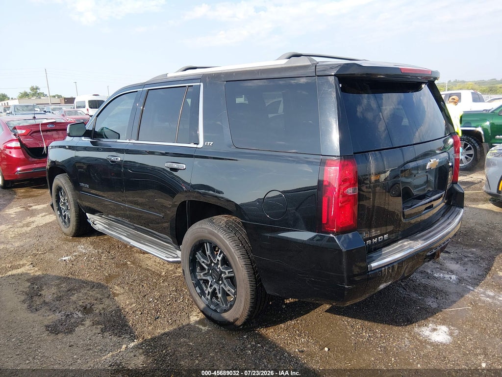 2015 Chevrolet Tahoe LTZ photo 3