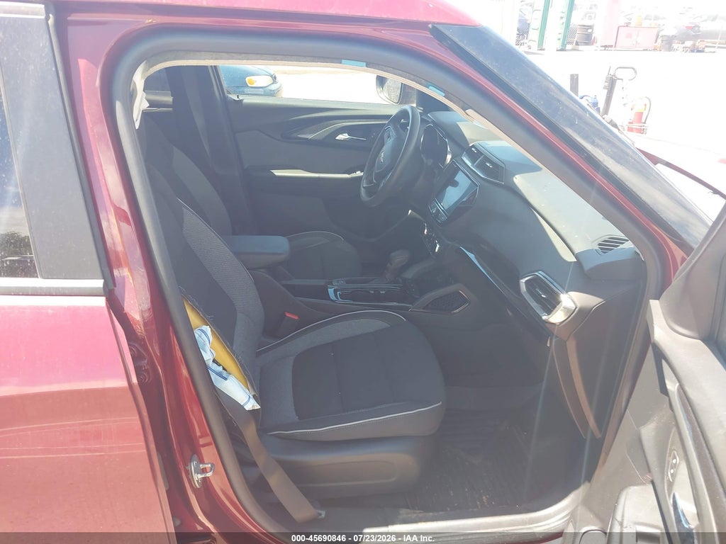 2023 Chevrolet Trailblazer FWD LT photo 5