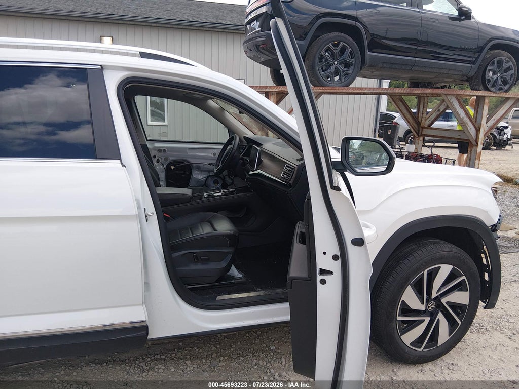 2024 Volkswagen Atlas 2.0T SEL photo 5