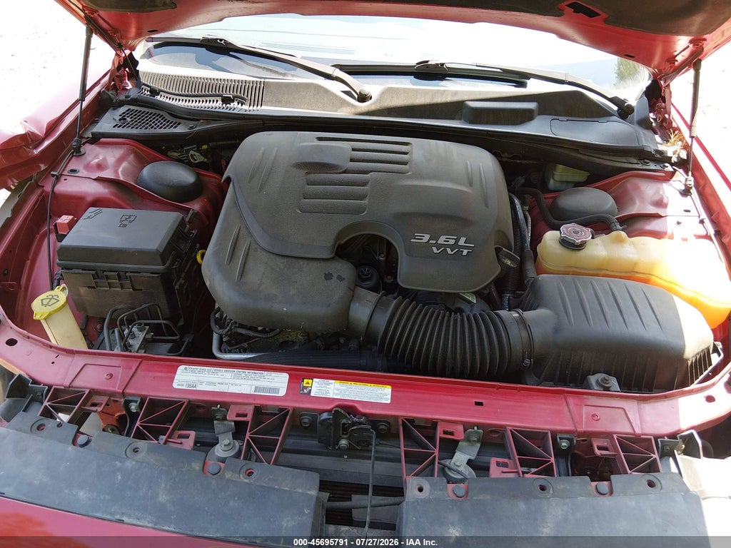 2011 Dodge Challenger photo 10