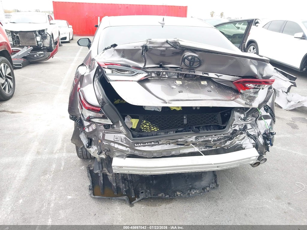 2023 Toyota Camry SE photo 6