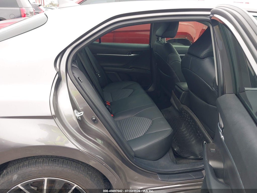 2023 Toyota Camry SE photo 8