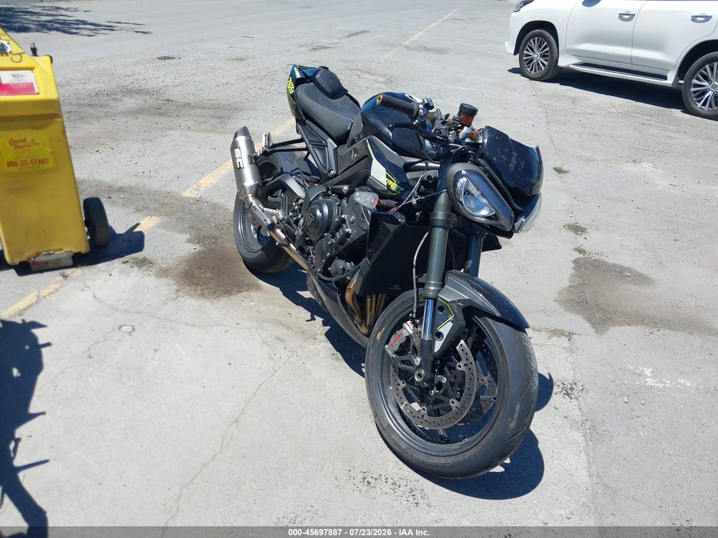 2025 TRIUMPH MOTORCYCLE STREET TRIPLE SMTA614K6STCE9120