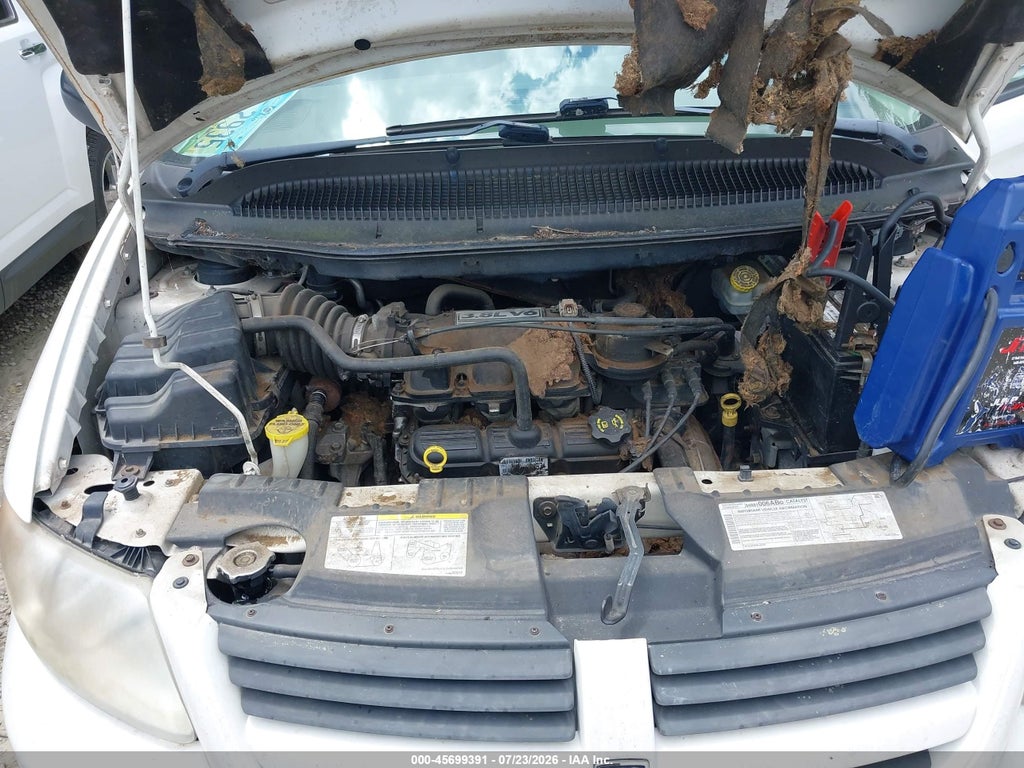 2005 Dodge Grand Caravan SXT photo 10