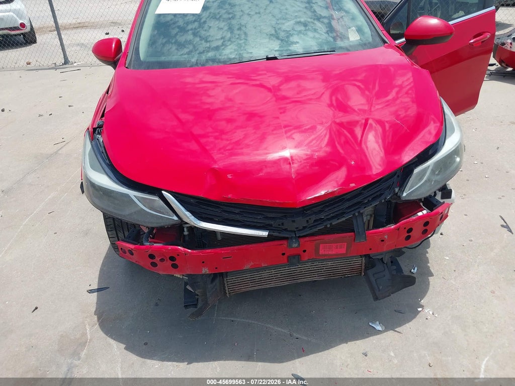2018 Chevrolet Cruze LT Auto photo 6