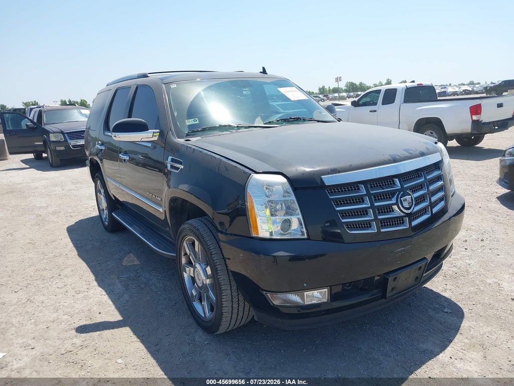 2011 CADILLAC ESCALADE