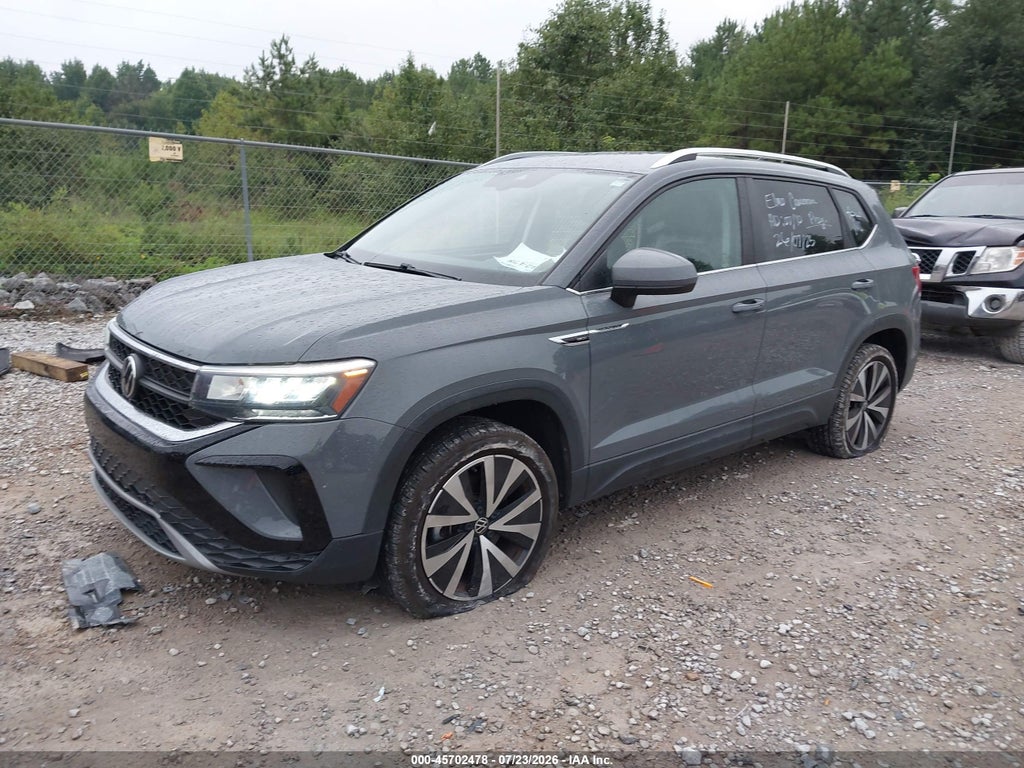 2022 Volkswagen Taos 1.5T SE photo 2