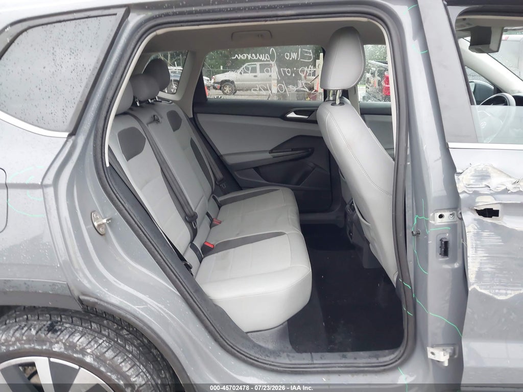 2022 Volkswagen Taos 1.5T SE photo 8