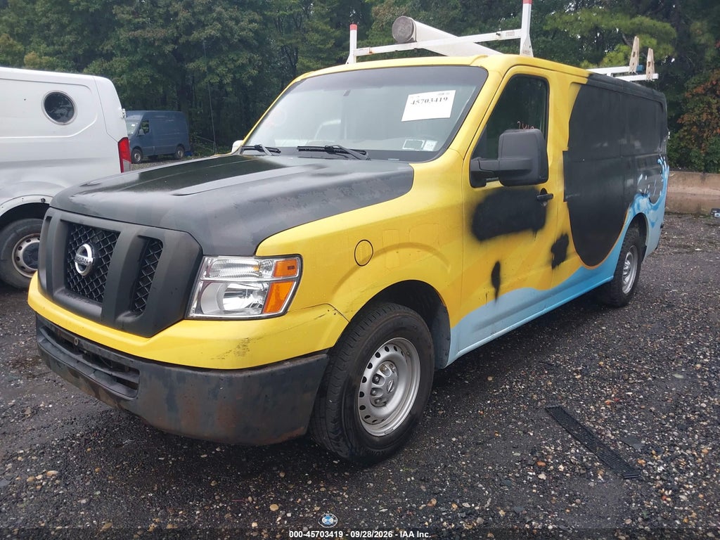 2018 Nissan NV Cargo NV2500 HD S V6 photo 2