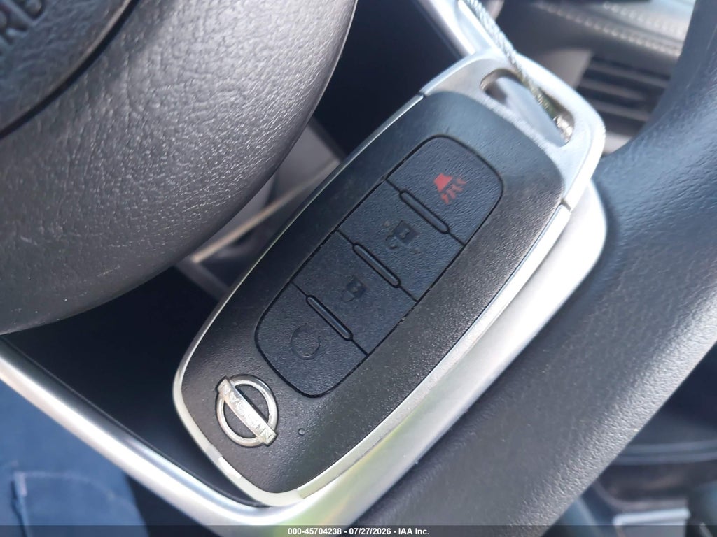 2023 Nissan Rogue SV FWD photo 11