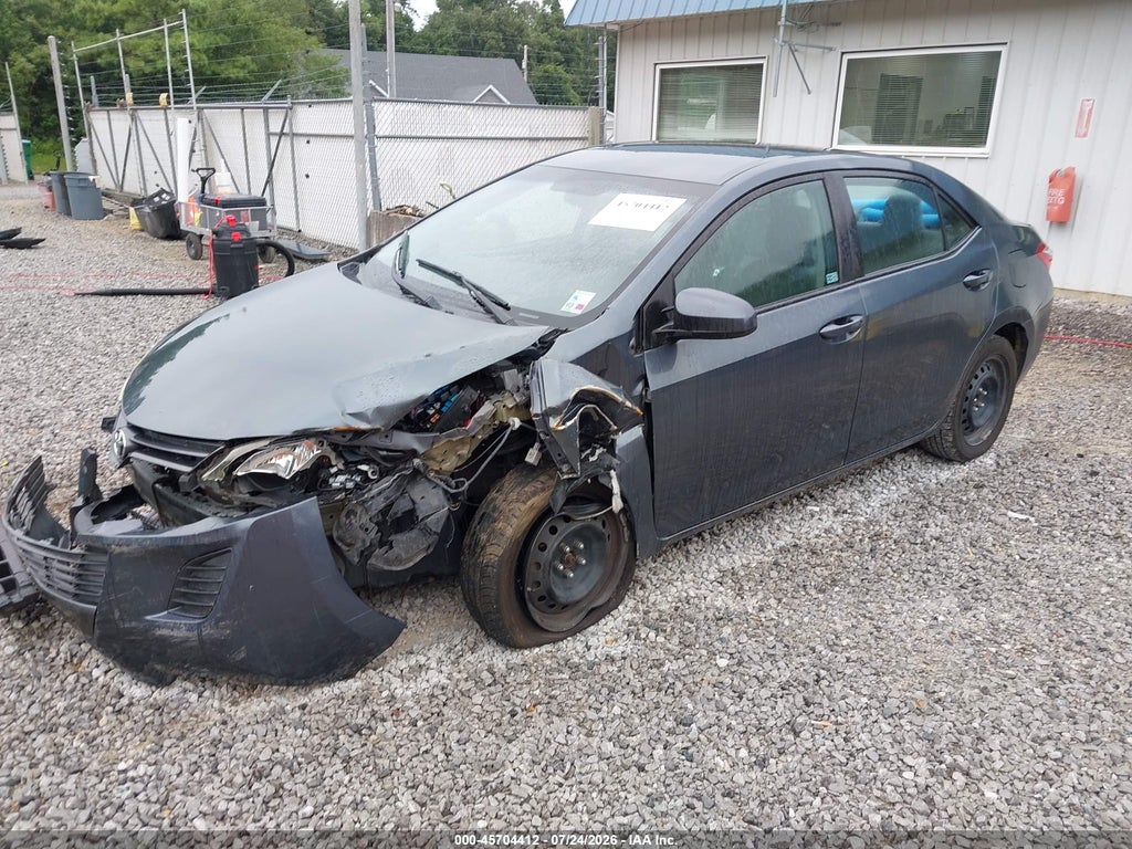 2015 Toyota Corolla LE photo 2