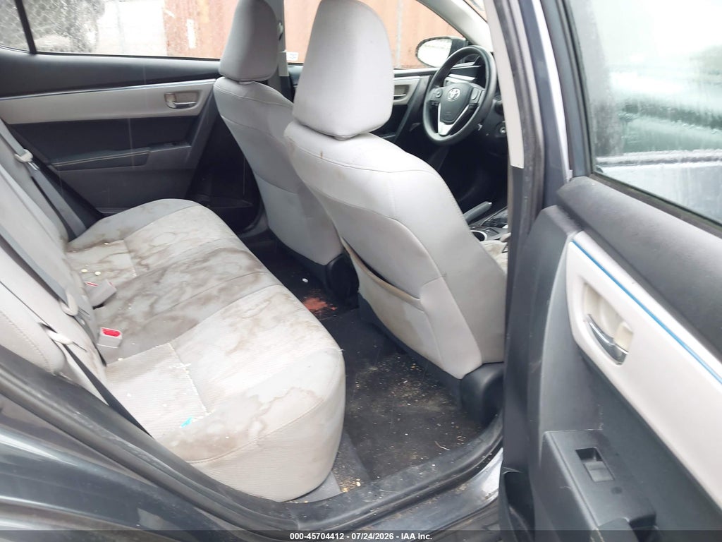 2015 Toyota Corolla LE photo 8