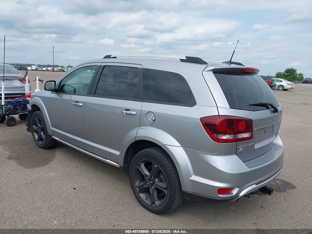 2019 Dodge Journey Crossroad AWD photo 3